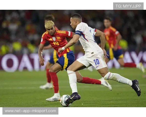 姆巴佩面对伊拉克团队防守，小组赛需冷静